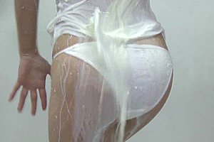色色人妖